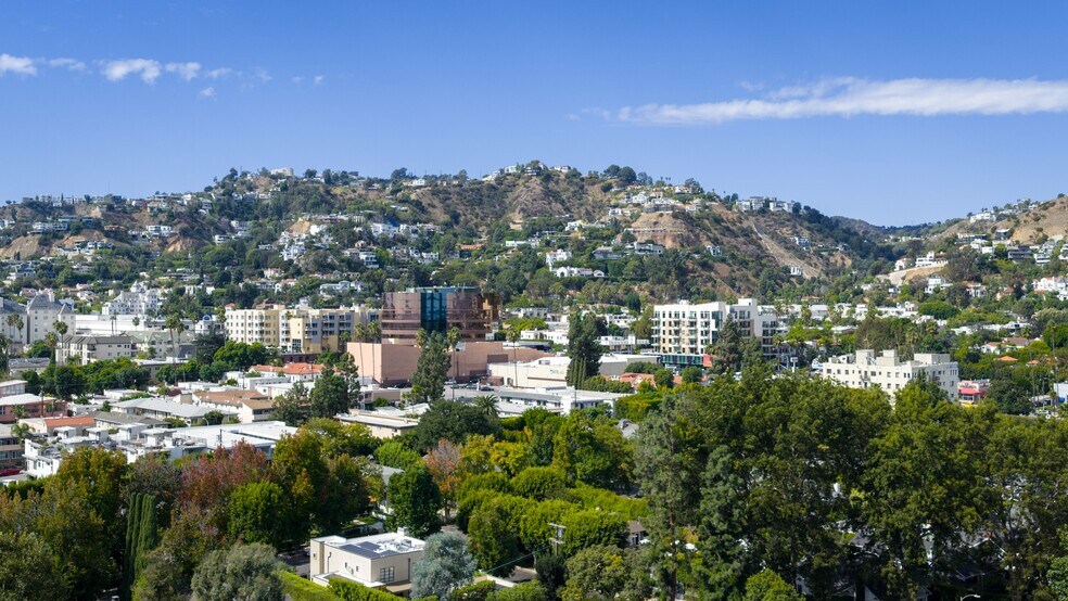 More Photos Of 1511 N Fairfax Ave, Los Angeles Apartments For Lease