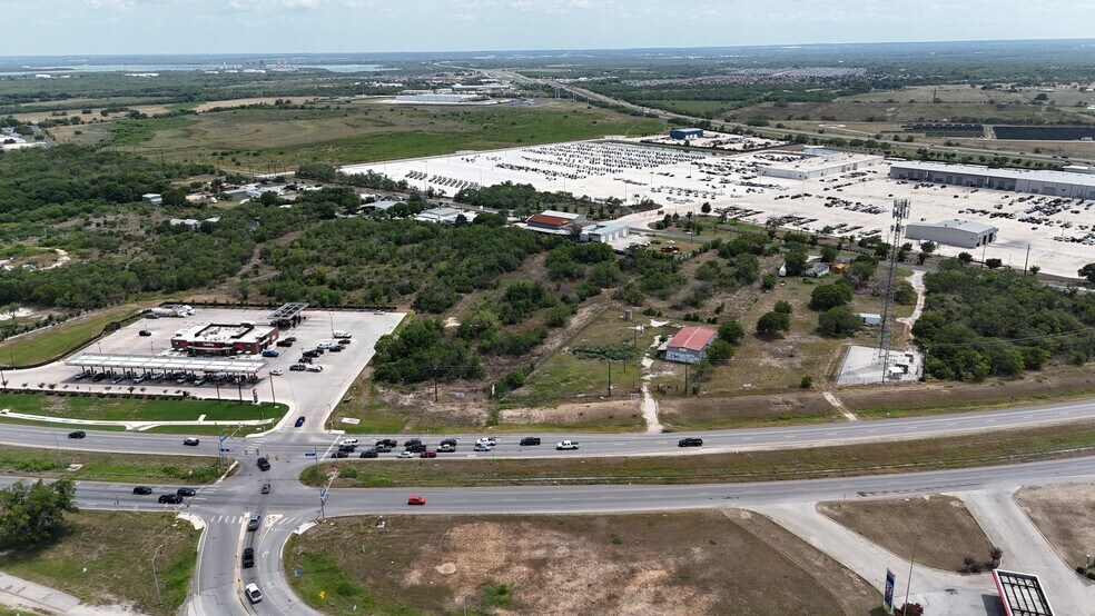 More Photos Of 11177 S US Highway 181, San Antonio Warehouse For Sale