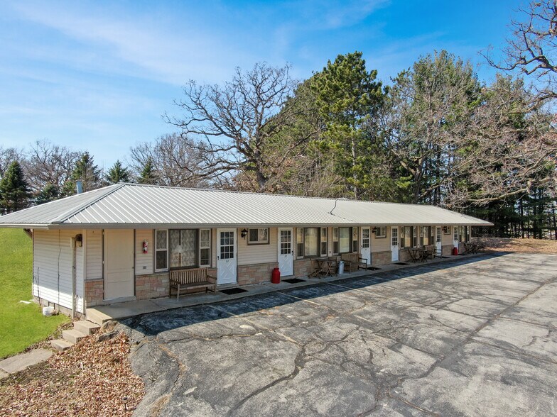 More Photos Of S5539 Us Hwy 14, Viroqua Hotel For Sale