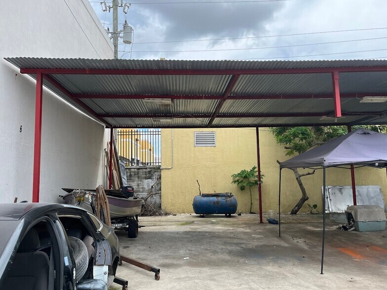 More Photos Of 2195 NW 27th Ave, Miami Freestanding For Sale
