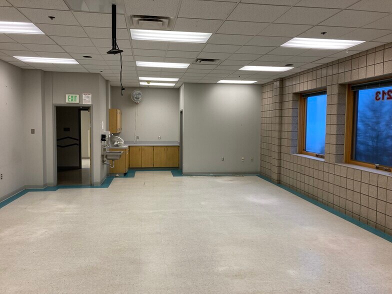 More Photos Of 802 E Central Entrance, Duluth Schools For Lease