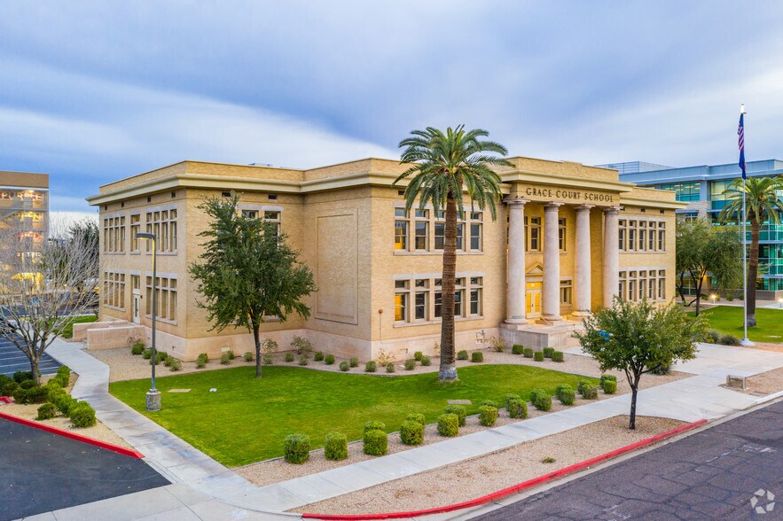 More Photos Of 800 W Adams St, Phoenix Office For Sale