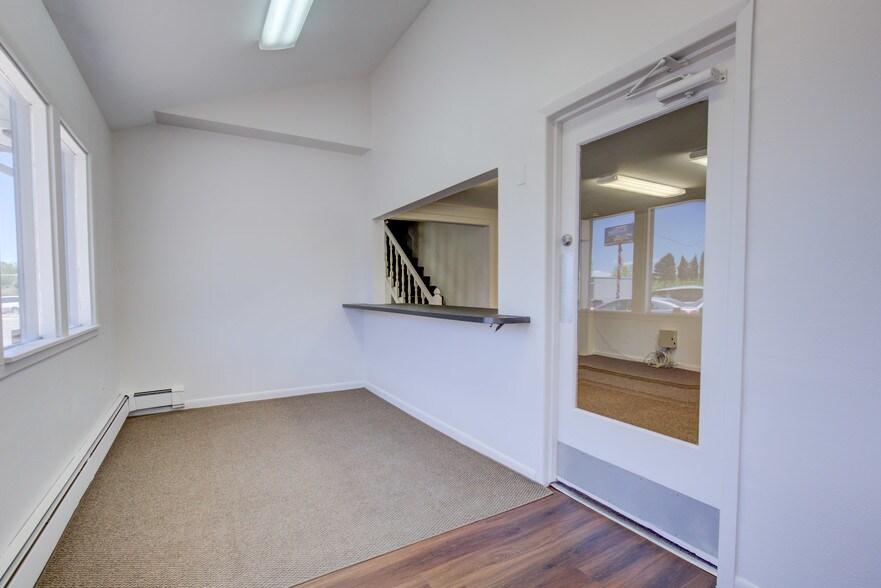 More Photos Of 4520 S Broadway, Englewood Auto Repair For Lease