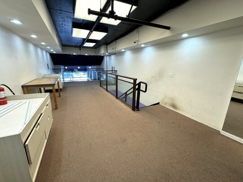More Photos Of 800-810 S Los Angeles St, Los Angeles Freestanding For Lease