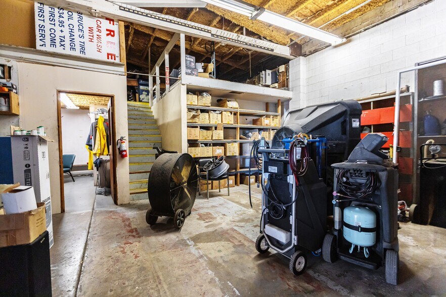 More Photos Of 205-225 W Pacheco Blvd, Los Banos Auto Repair For Sale