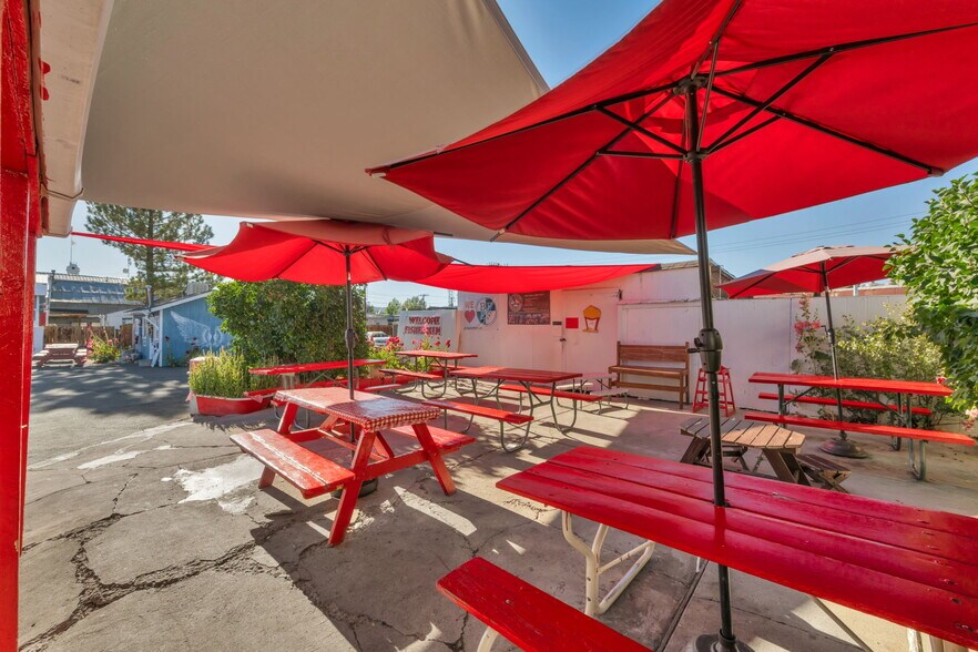 More Photos Of 198 Main St, Bridgeport Restaurant For Sale