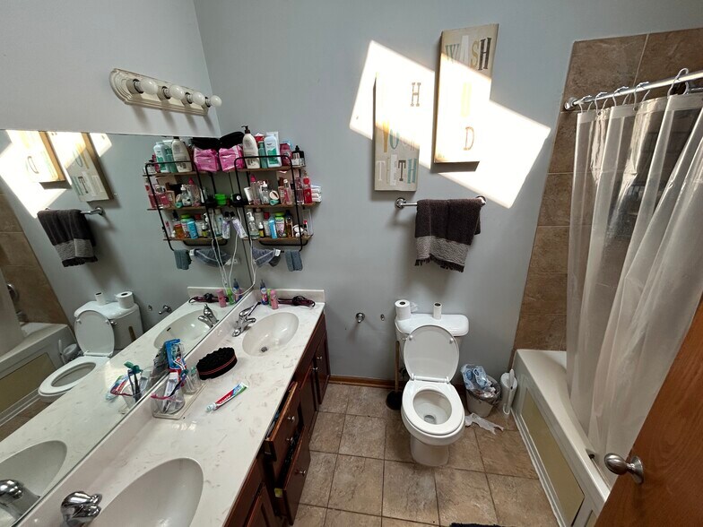 More Photos Of 5644 S Prairie Ave, Chicago Apartments For Sale