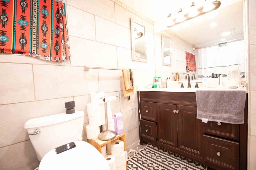 More Photos Of 2016 U St, Sacramento Apartments For Sale