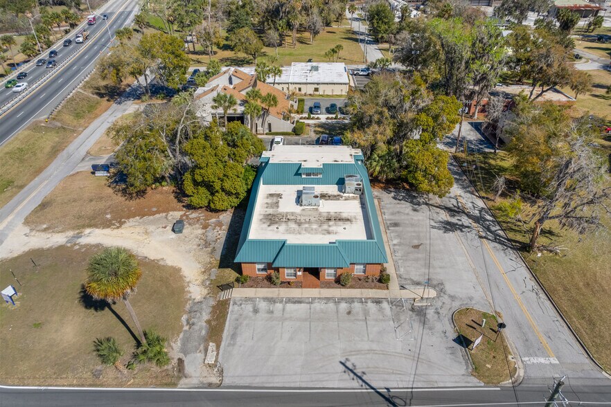 More Photos Of 307 NW 3rd St, Ocala Office For Lease