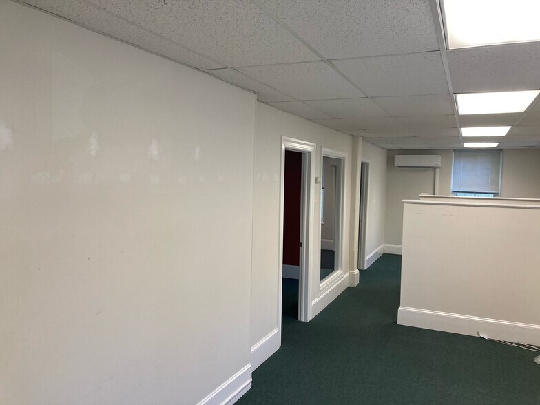 More Photos Of 14 Mercer St, Hopewell Loft Creative Space For Sale