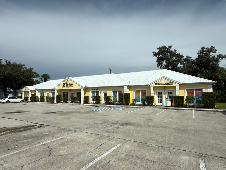 Primary Photo Of 17960 Toledo Blade Blvd, Port Charlotte Medical For Lease