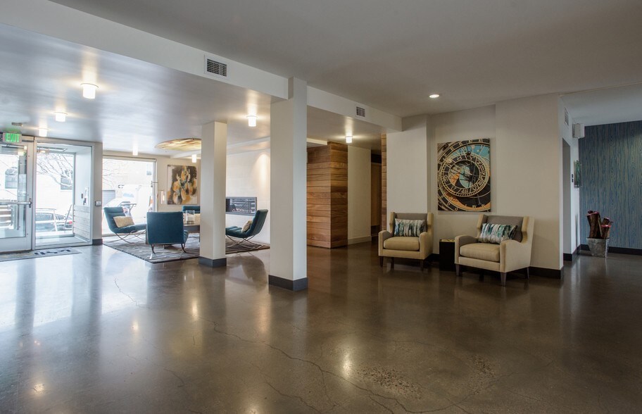 More Photos Of 2424-2434 W Caithness Pl, Denver Apartments For Lease