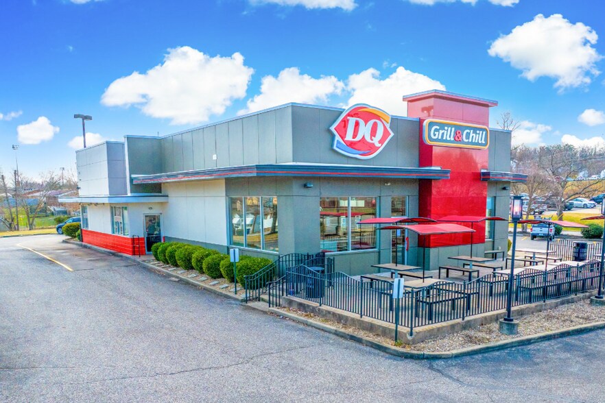 Primary Photo Of 3300 13th St, Ashland Fast Food For Sale