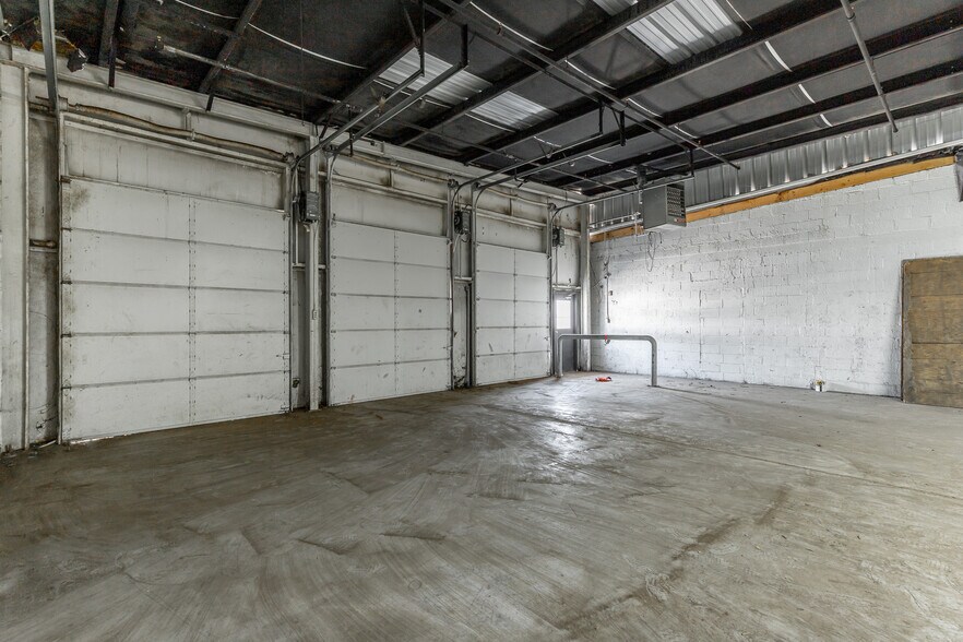 More Photos Of 406 4th Ave, Dalton Manufacturing For Sale