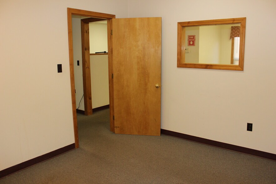 56 Leonard St, Foxboro, MA 02035 Light Distribution For Sale