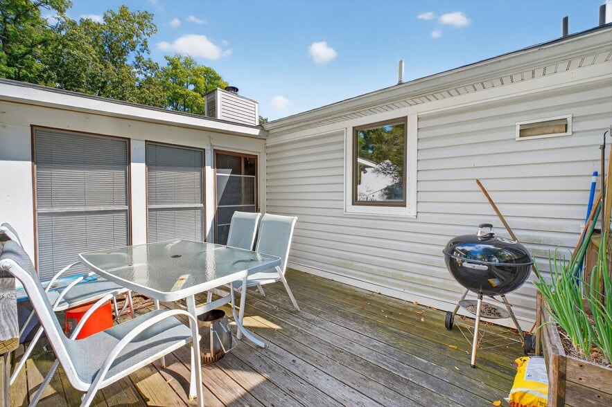 More Photos Of 2 Renee Gate St, Cortlandt Manor Office For Sale