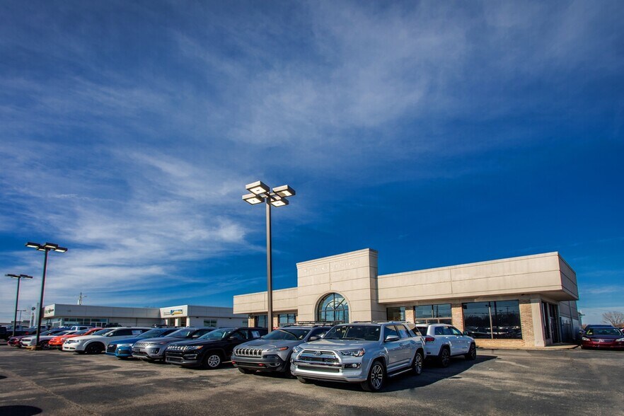 More Photos Of 2210 Gallatin Pike N, Madison Auto Dealership For Sale