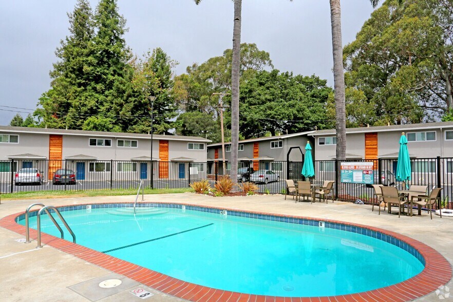 More Photos Of 2275 Grove Way, Castro Valley Apartments For Sale