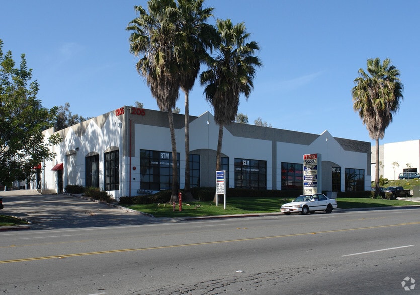 More Photos Of 1205 N Melrose Dr, Vista Manufacturing For Lease