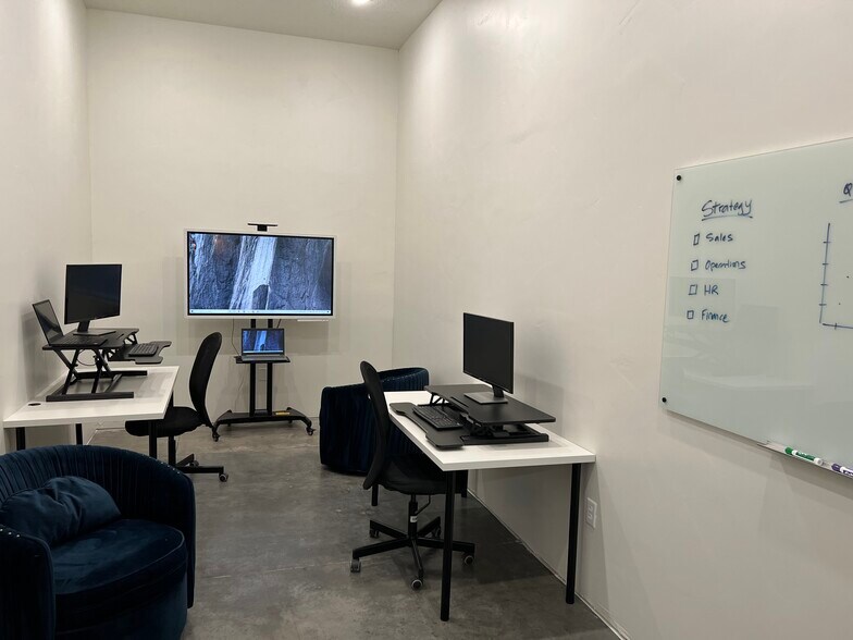 More Photos Of 135-139 W 900 N, Springville Light Distribution For Sale