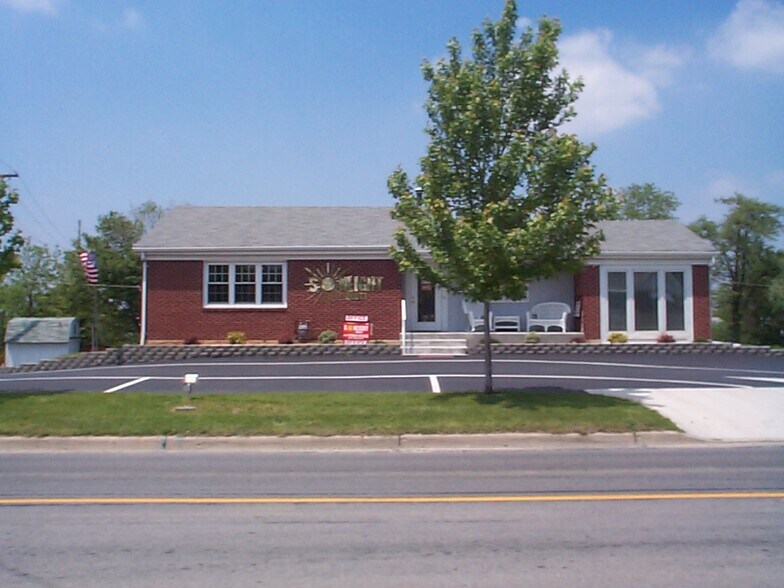 Primary Photo Of 1111 N Main St, Bellefontaine Office For Sale