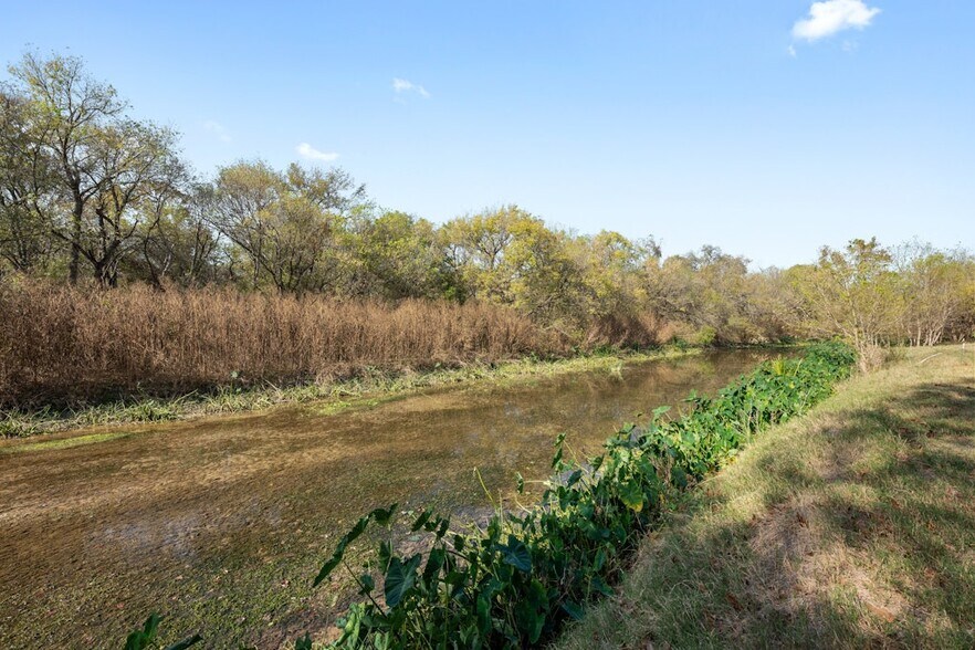 More Photos Of 2004 Caldwell Ln, Del Valle Land For Sale