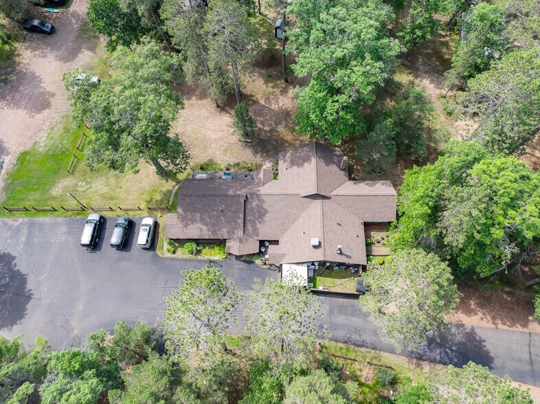 More Photos Of 8599 Big Saint Germain Cir, Saint Germain Restaurant For Sale