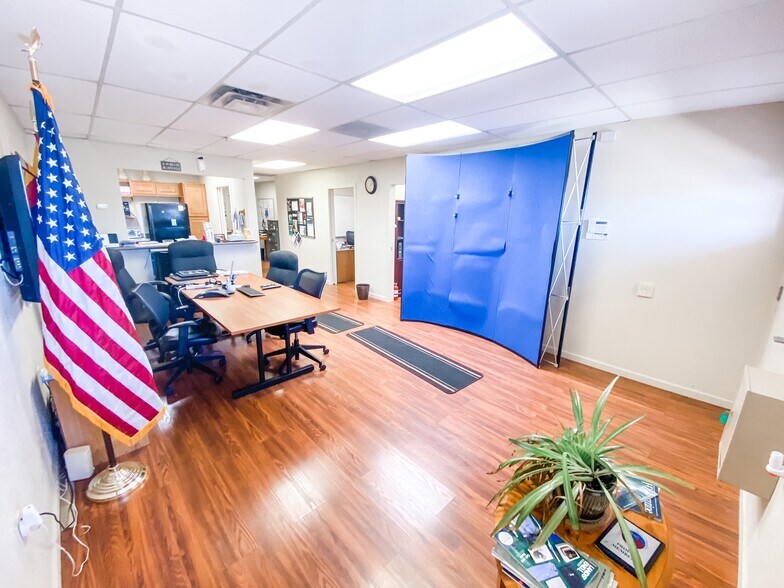 More Photos Of 3643 S Highway 92, Sierra Vista Office For Lease