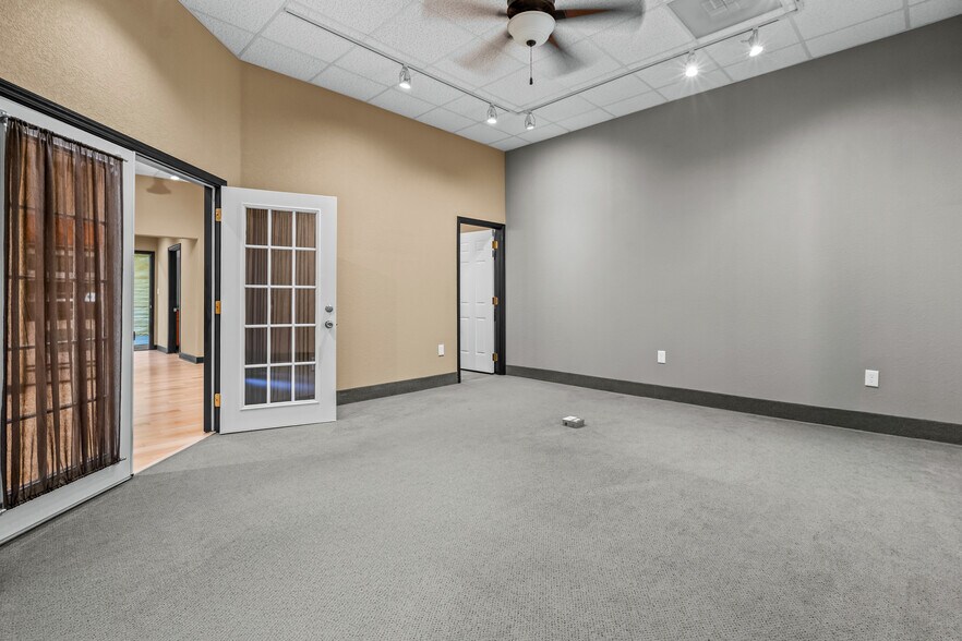 More Photos Of 4702 Eastern Ave, Kansas City Warehouse For Sale