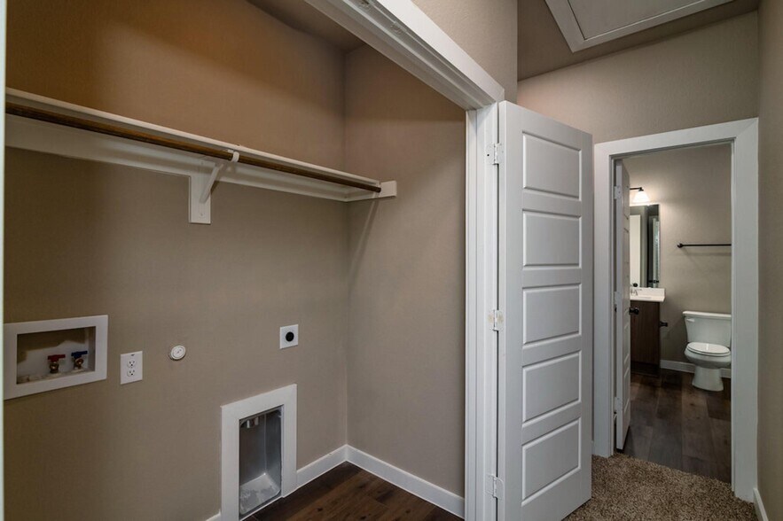 More Photos Of 640 Fallow Dr, Venus Multifamily For Sale