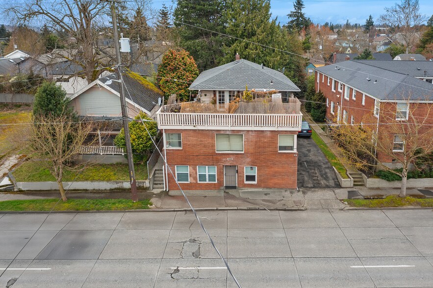 More Photos Of 7329 15th Ave NW, Seattle Apartments For Sale