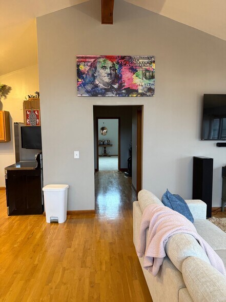 More Photos Of 3600 Riverside Dr, Crystal Lake Storefront Retail Residential For Sale