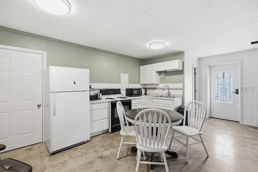 More Photos Of 25695 Mulberry Rd, Webb City Winery Vineyard For Sale