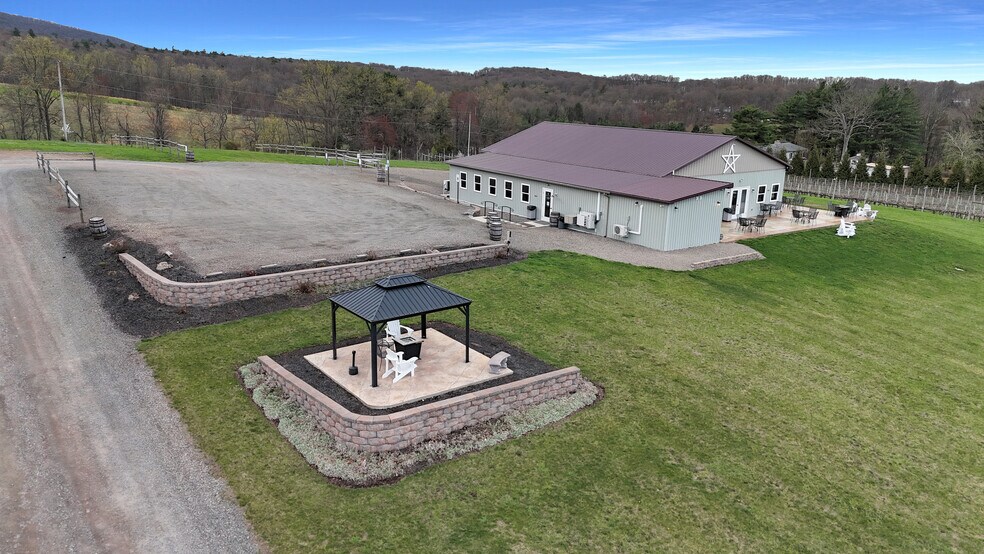 More Photos Of 596 Harman Rd, Halifax Winery Vineyard For Sale