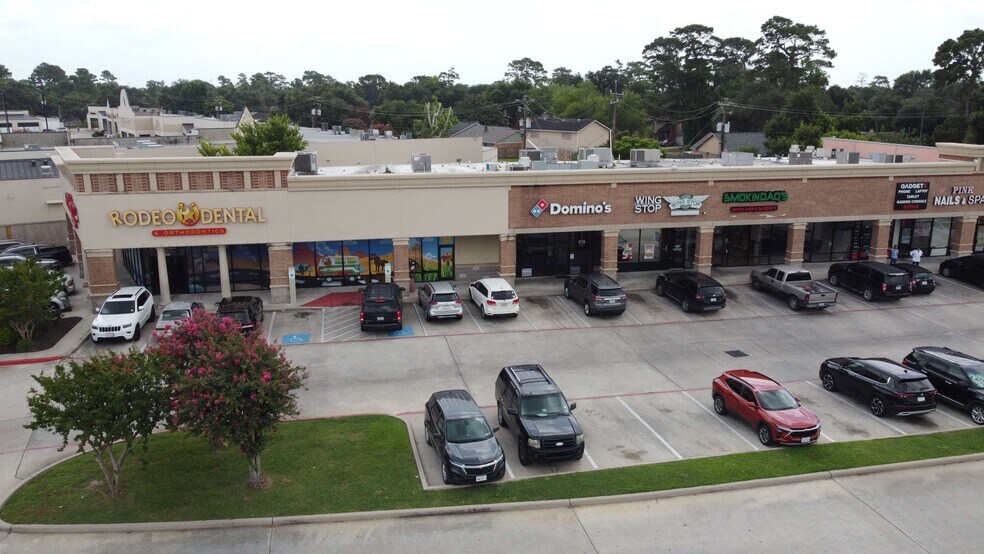 More Photos Of 12620 Woodforest Blvd, Houston Unknown For Lease