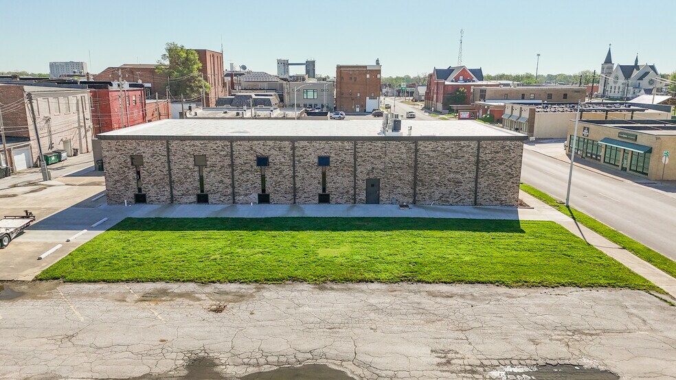 More Photos Of 509 - 511 W. Rollins, Moberly Office For Lease