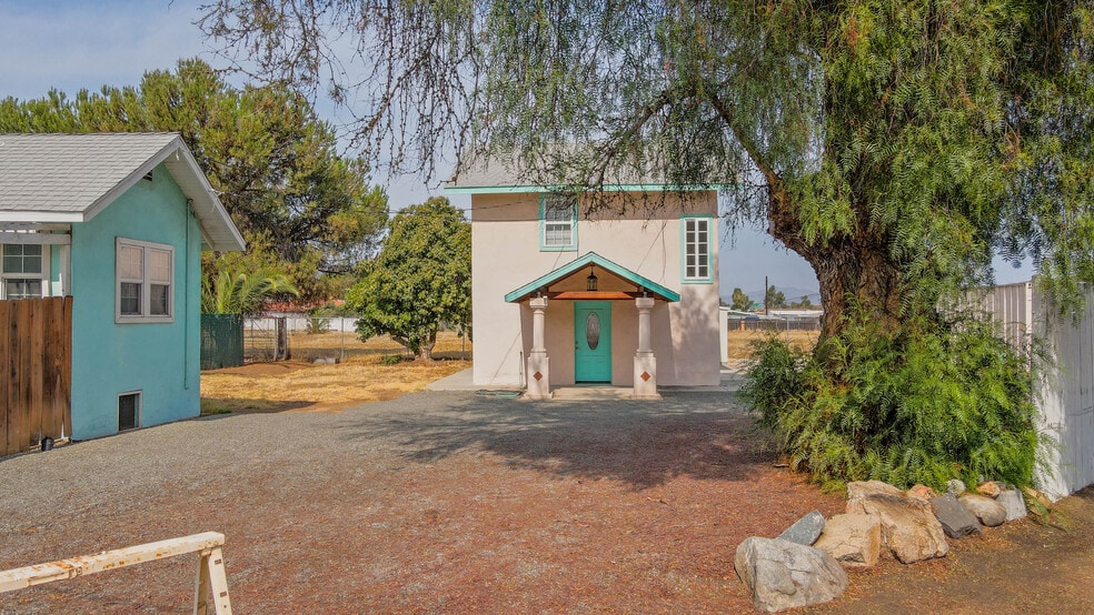 More Photos Of 10354 Prospect Ave, Santee Office For Sale