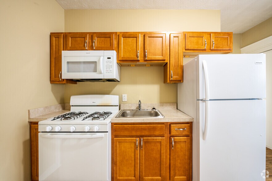 More Photos Of 2050 E 125 St, Cleveland Apartments For Sale