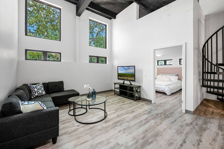 More Photos Of 300 Penn St, Pennsburg Apartments For Sale