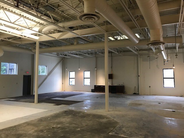 More Photos Of 1201 Harmon Pl, Minneapolis Office For Lease