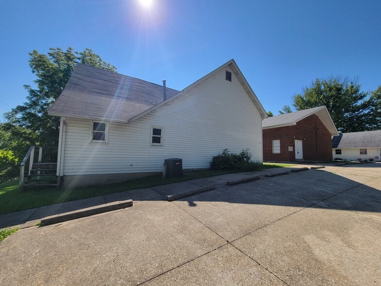 More Photos Of 228 Church St, Winfield Religious Facility For Sale