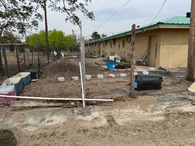 More Photos Of 208 S Ellis St, Menard Hotel For Sale