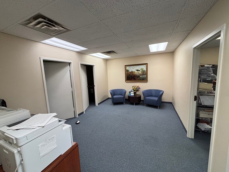 More Photos Of 11860-11864 Sunrise Valley Dr, Reston Office For Sale