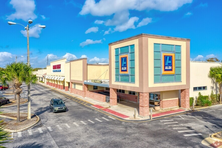 More Photos Of 14001-14211 W Colonial Dr, Winter Garden Unknown For Lease