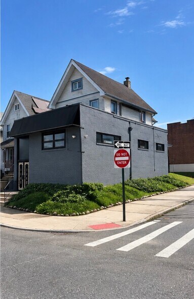 More Photos Of 1168 Forest Ave, Staten Island General Retail For Sale