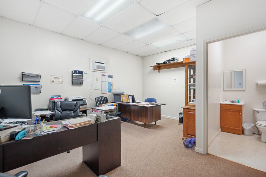 More Photos Of 200-202 W Main St, Monongahela Storefront Retail Residential For Sale