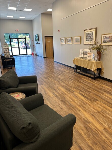 More Photos Of 1 Alewive Park Rd, Kennebunk Service For Sale