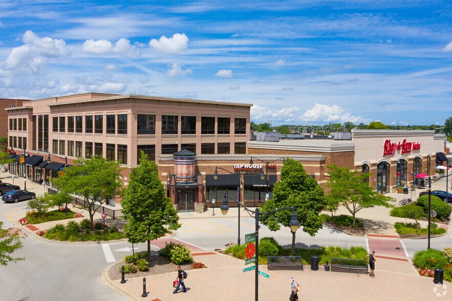 More Photos Of 1518 Market St, Des Plaines Unknown For Lease