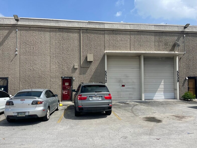 More Photos Of 5510-5590 NW 163rd St & 5523-5535 NW 161st St, Miami Lakes Warehouse For Lease