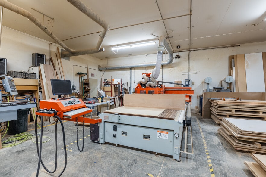 More Photos Of 3111 T Ave, Anacortes Warehouse For Sale